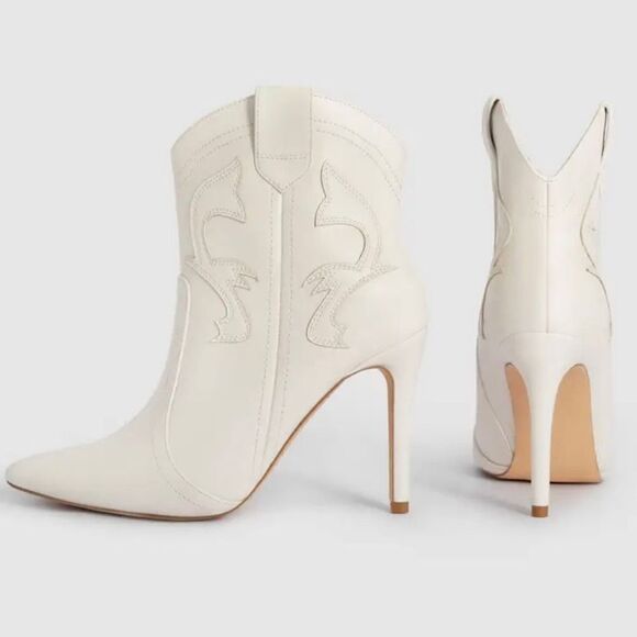 NWT BCBGENERATION 8 White/Ivory Sara Western Heeled Cowgirl Cowboy Ankle Booties - Picture 11 of 12